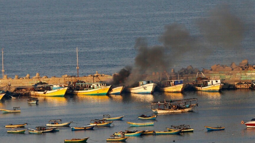 الاحتلال يعتقل 9 صيادين قبالة شواطئ غزة ودير البلح